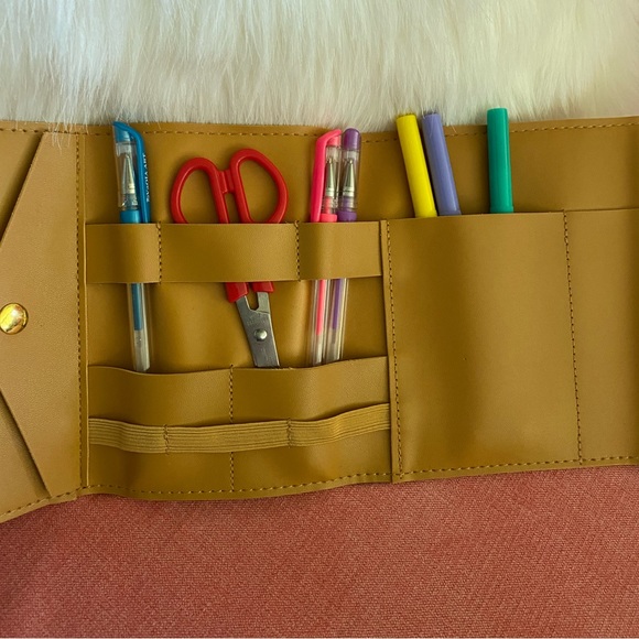 Glass Ladder & Co “Katherine” Tech Organizer - Picture 3 of 6